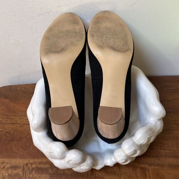 Talbots Classic Black Suede Pumps - Picture 8 of 10